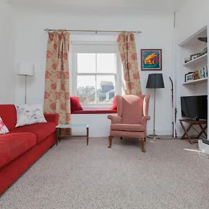 Charming City Centre Flat In Edinburgh