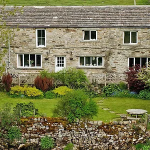 https://elm-cottage.yorkshirehotels.net